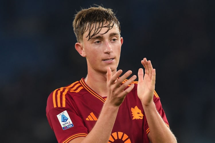 Mourinho has seen enough after one half and grants Huijsen his debut in the starting lineup