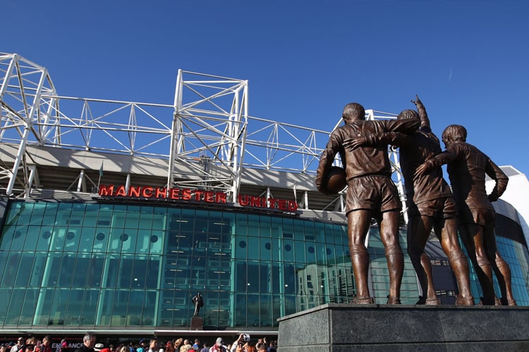Manchester United report revenues of 768 million euros in one of their worst seasons ever